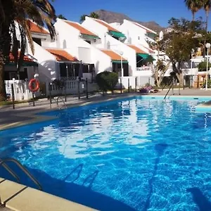 https://hostel-la-playa.tenerifehoteles.net